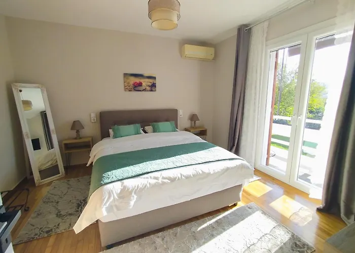 Ioannis Apartments